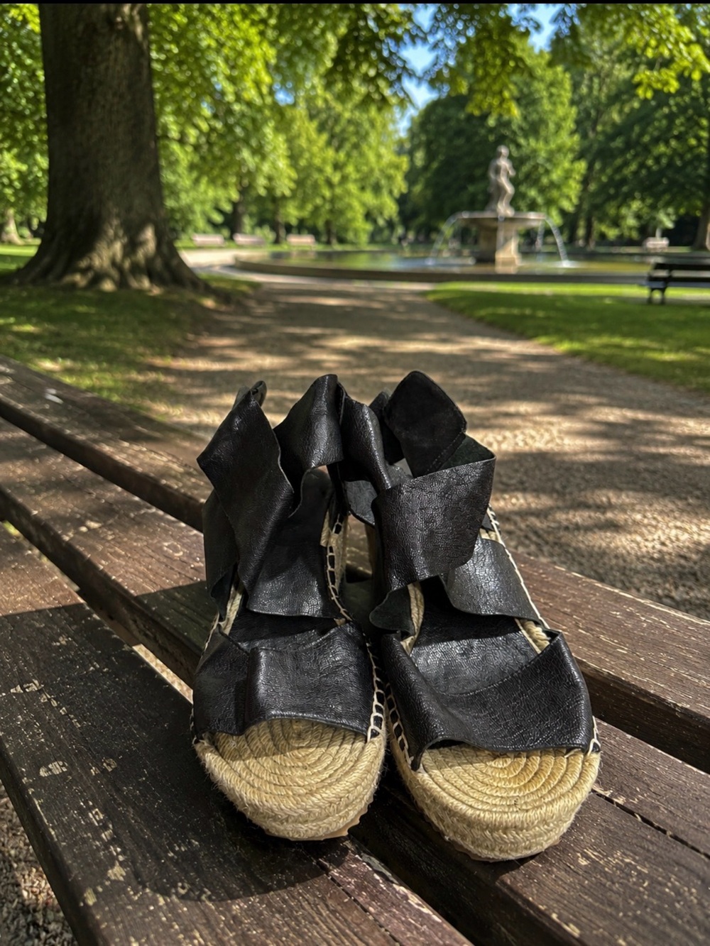 Eileen Fisher Black leather Espadrille Wedge Sandals size 7.5